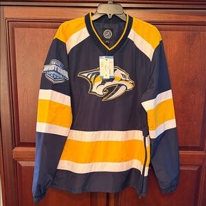 Nashville Predators pullover.